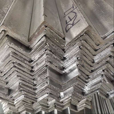 قطعات فولاد کربن L Bar ASTM A36 Q235B Hot Dip Galvanized Steel Angle Bar 40*40*4*6000mm
