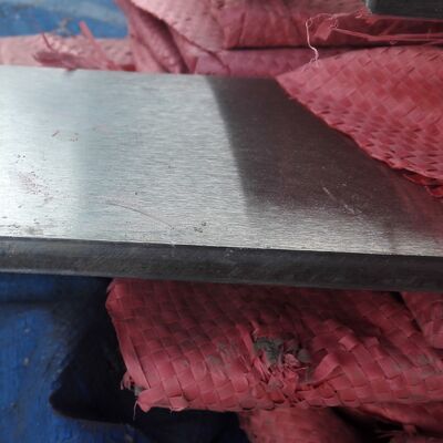 ASTM 276 TP316L استیل فلیت 8 0 * 10 * 6000mm با خط مو